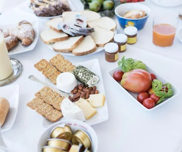 La Fontanella Bed and Breakfast 4*